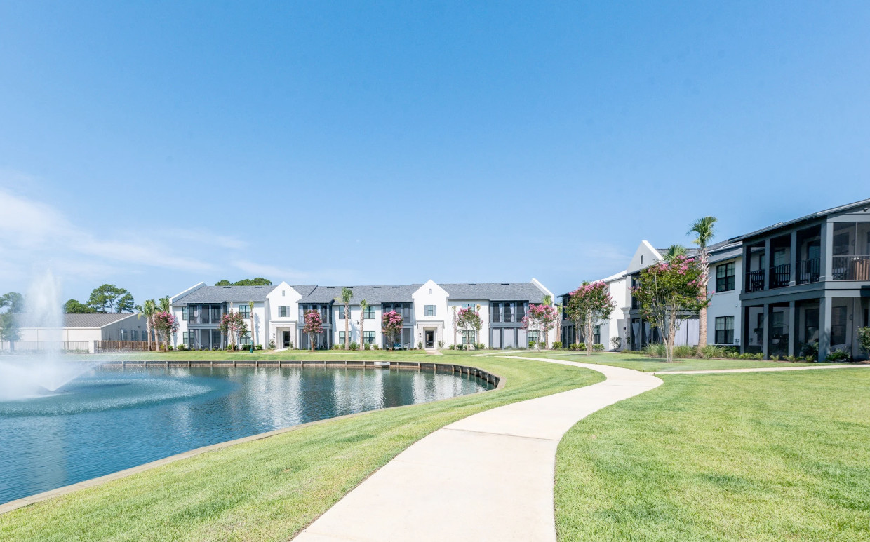 Residences at 393 North — Santa Rosa, 128 Units